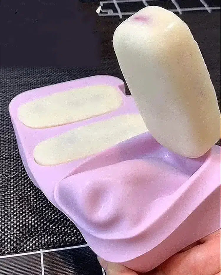 DIY Homemade Ice Lolly Mold Cartoon Cute Image Handmade Kitchen Tools Silicone Ice Cream Mold Popsicle Siamese Molds with Lid-Arlik interiors